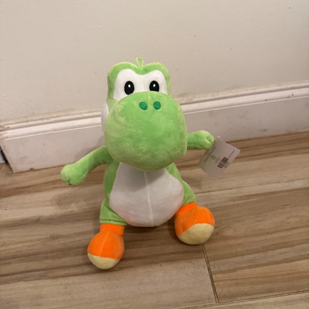 Nintendo Super Mario 14" Green Yoshi Plush Stuffed Animal Good Stuff NWT